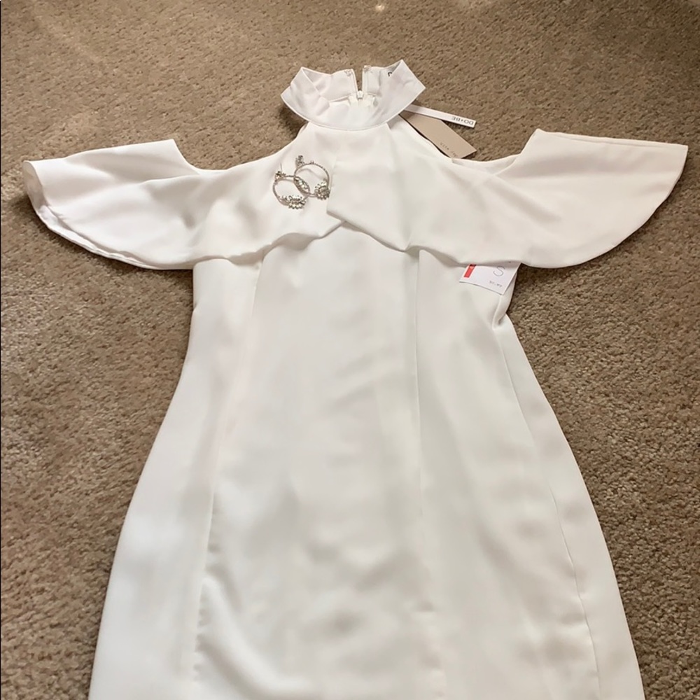 White classy off the shoulder dress